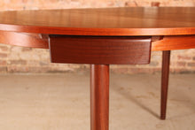 Load image into Gallery viewer, Danish Mid Century extending teak dining table and 4 chairs by Hans Olsen for Frem Röjle, circa 1960s