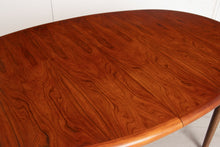 Load image into Gallery viewer, Danish Midcentury Oval Rosewood Dining Table by Gudme Mobelfabrik