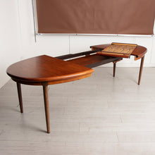 Load image into Gallery viewer, Danish Midcentury Oval Rosewood Dining Table by Gudme Mobelfabrik