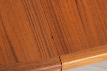 Load image into Gallery viewer, Danish Midcentury Round Teak Extending Dining Table by Gudme Mobelfabrik
