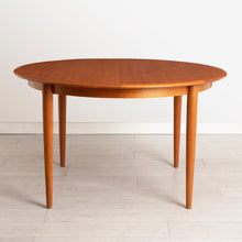 Load image into Gallery viewer, Danish Midcentury Teak Round Extending Dining Table