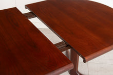 Load image into Gallery viewer, Midcentury Danish Small Oval Rosewood Dining Table c.1970s