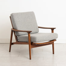 Load image into Gallery viewer, Midcentury Guy Rogers 'New Yorker' Lounge Suite, with 3 Seater Sofa Two Armchairs c.1960