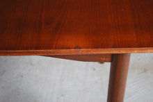 Load image into Gallery viewer, Mid Century extending teak dining table and 6 chairs, circa 1960s.
