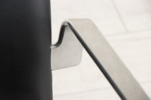 Load image into Gallery viewer, An Oxford leather office chair designed by Arne Jacobsen for Fritz Hansen.