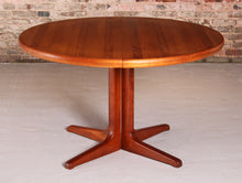Load image into Gallery viewer, Danish Mid Century extending teak dining table by Glostrup, circa 1960s
