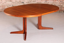 Load image into Gallery viewer, Danish Mid Century extending teak dining table by Glostrup, circa 1960s
