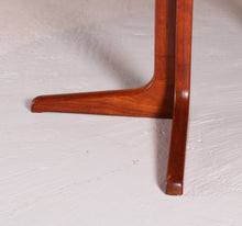Load image into Gallery viewer, Danish Mid Century extending teak dining table by Glostrup, circa 1960s
