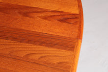 Load image into Gallery viewer, Danish Mid Century extending teak dining table by Glostrup, circa 1960s

