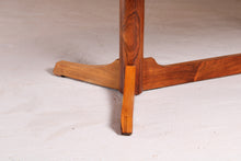 Load image into Gallery viewer, Mid Century extending rosewood dining table designed by Robert Heritage for Archie Shine, c. 1950s
