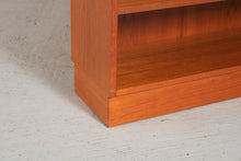 Load image into Gallery viewer, Mid Century G-plan Teak Bookcase c. 1970s.
