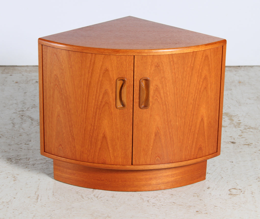 Mid Century G-plan Fresco corner cabinet, circa 1970s