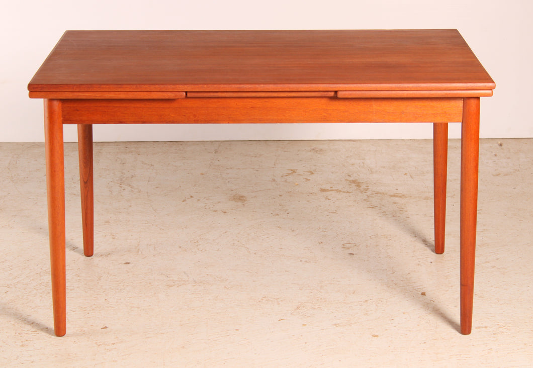 Danish Mid Century extending teak dining table, circa 1960s