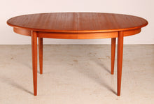Load image into Gallery viewer, Danish Mid Century extending teak dining table by Gudme Mobelfabrik, circa 1960s
