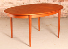 Load image into Gallery viewer, Danish Mid Century extending teak dining table by Gudme Mobelfabrik, circa 1960s
