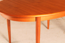 Load image into Gallery viewer, Danish Mid Century extending teak dining table by Gudme Mobelfabrik, circa 1960s
