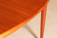 Load image into Gallery viewer, Danish Mid Century extending teak dining table by Gudme Mobelfabrik, circa 1960s

