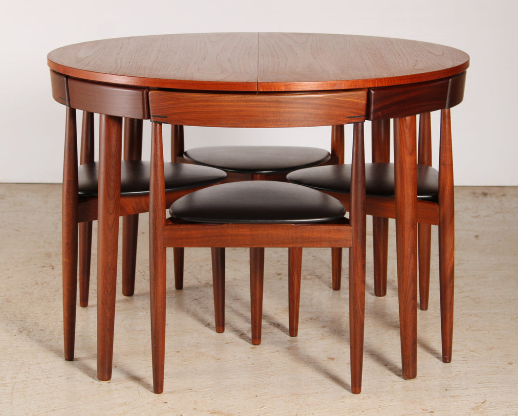 Danish Mid Century extending teak dining table and 4 chairs by Hans Olsen for Frem Röjle, circa 1960s