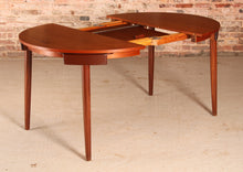 Load image into Gallery viewer, Danish Mid Century extending teak dining table and 4 chairs by Hans Olsen for Frem Röjle, circa 1960s
