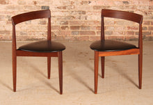 Load image into Gallery viewer, Danish Mid Century extending teak dining table and 4 chairs by Hans Olsen for Frem Röjle, circa 1960s
