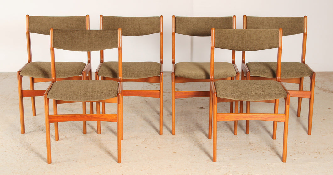 Set of 6 Danish Mid Century teak dining chairs by Erik Buch, circa 1960s