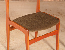 Load image into Gallery viewer, Set of 6 Danish Mid Century teak dining chairs by Erik Buch, circa 1960s
