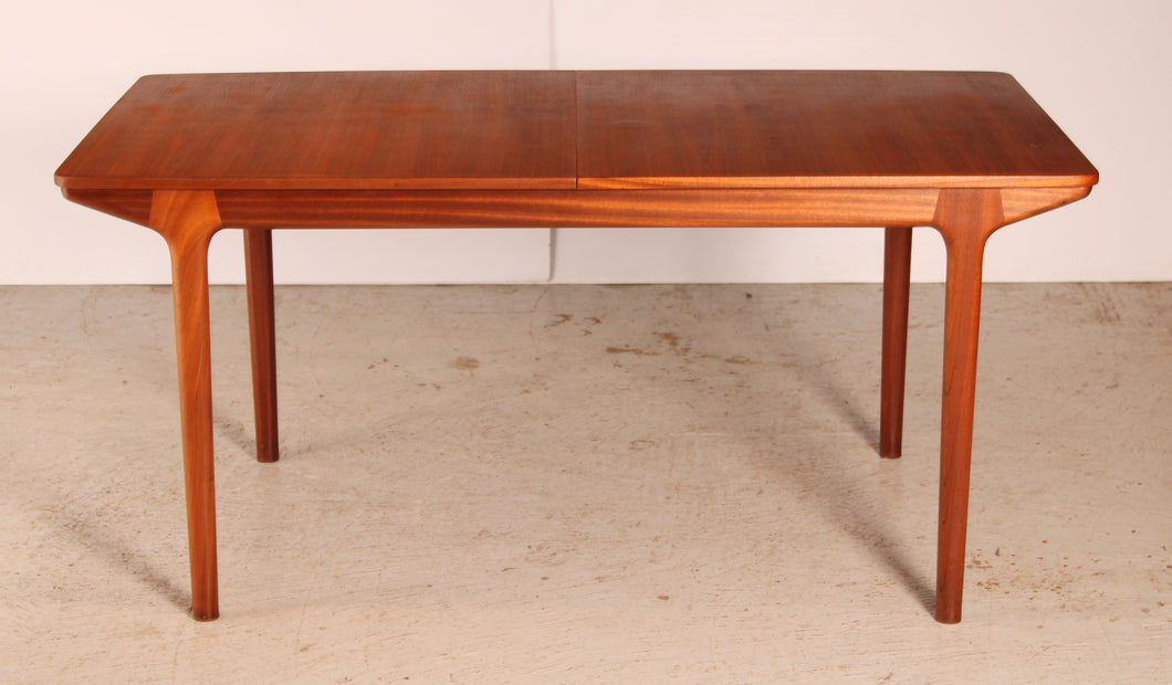 Mid Century extending teak dining table by McIntosh, circa 1960s
