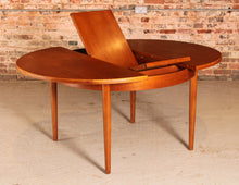 Load image into Gallery viewer, Mid Century round extending teak dining table by Jentique, circa 1960s
