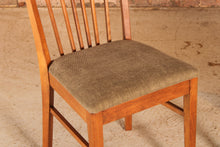 Load image into Gallery viewer, Mid Century walnut extending dining table and 4 chairs by Vanson, circa 1950s
