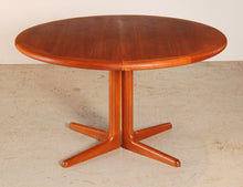 Load image into Gallery viewer, Danish Mid Century teak extending round dining table by Edvard Valentinsen, circa 1960s.

