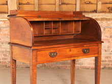 Load image into Gallery viewer, Vintage oak rolltop desk / bureau, early 20th Century
