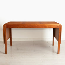 Load image into Gallery viewer, Midcentury Danish Extending Dining Table by Vejle Stole c.1975
