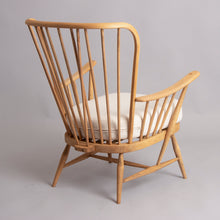 Load image into Gallery viewer, Midcentury Ercol Model 914 Armchair c.1960s
