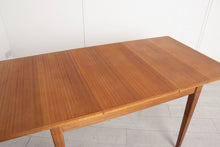 Load image into Gallery viewer, Midcentury Extending Mahogany Dining Table by Gordon Russell c.1960s
