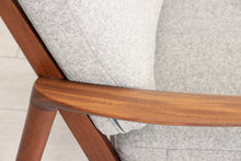 Load image into Gallery viewer, Midcentury Guy Rogers &#39;New Yorker&#39; Lounge Suite, with 3 Seater Sofa Two Armchairs c.1960
