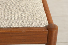 Load image into Gallery viewer, Set of 6 Mid Century teak dining chairs by Meredew, circa 1970s
