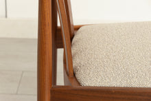 Load image into Gallery viewer, Set of 6 Mid Century teak dining chairs by Meredew, circa 1970s
