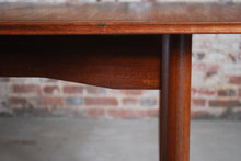 Load image into Gallery viewer, Mid Century extending teak dining table and 6 chairs, circa 1960s.
