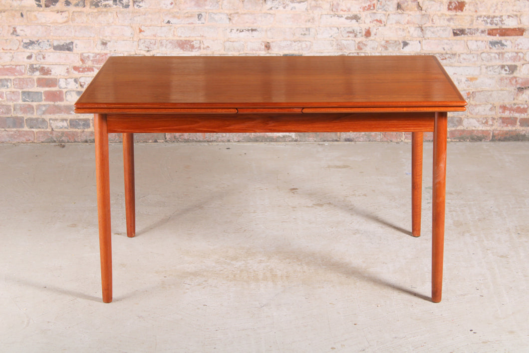 Danish Mid Century extending teak dining table by AM Mobler, circa 1960s