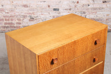 Load image into Gallery viewer, Meredew chest of drawers
