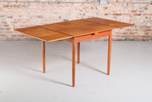 Load image into Gallery viewer, Danish Mid Century extending teak dining table by AM Mobler
