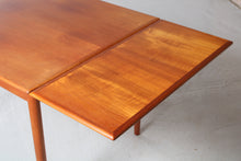 Load image into Gallery viewer, Danish Mid Century extending teak dining table by AM Mobler
