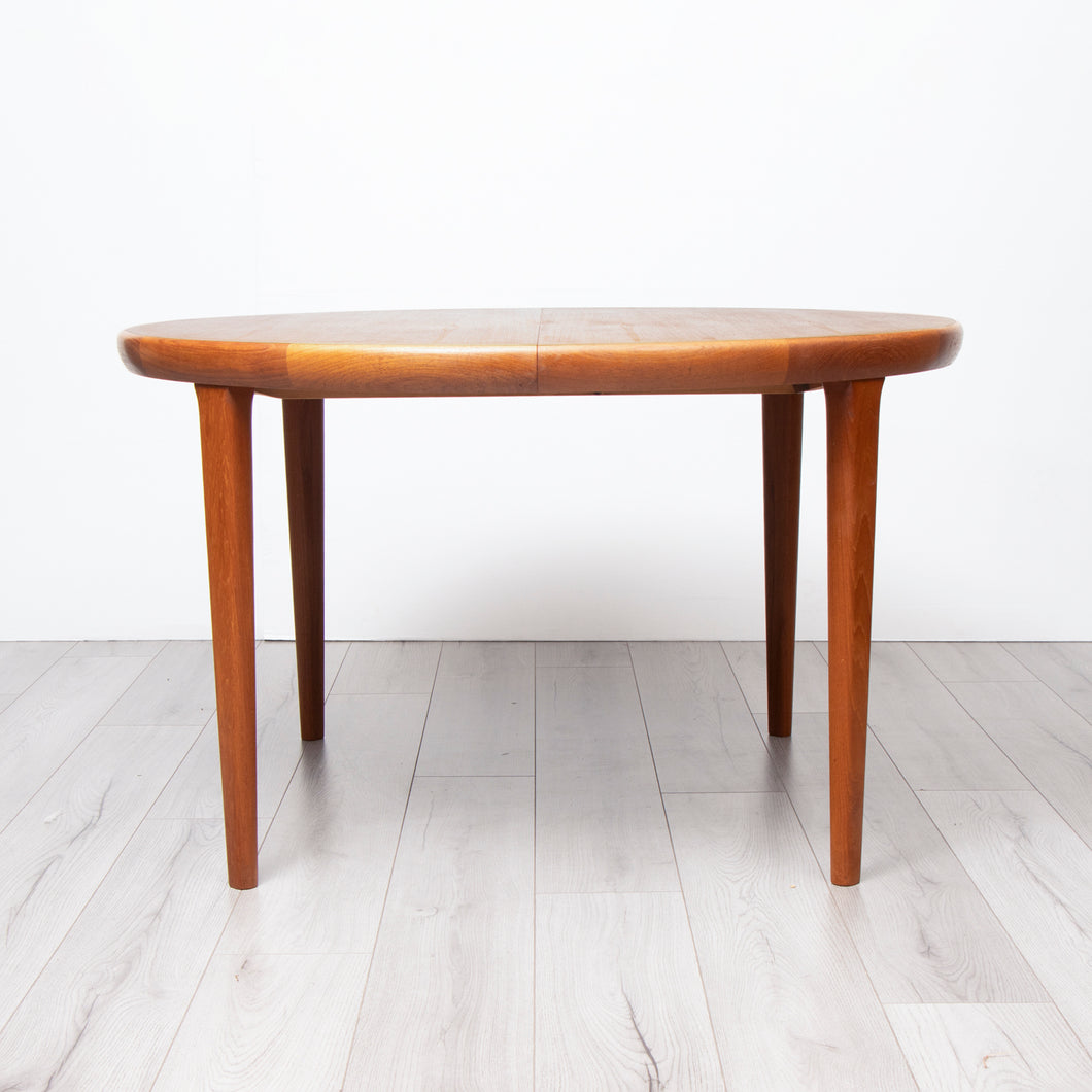 Danish Midcentury Extending Teak Dining Table by VV Mobler c.1960