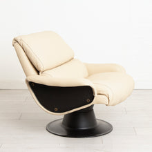 Load image into Gallery viewer, Midcentury &#39;Saturnus&#39; Swivel Armchair in Leather by Yrjö Kukkapuro for Haimi, Finland c.1960
