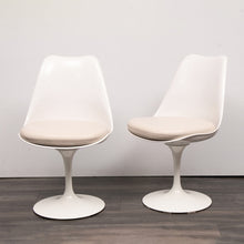 Load image into Gallery viewer, Set of 6 Swivel Tulip Chairs with Leather Seat Pads by Eero Saarinen for Knoll
