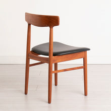 Load image into Gallery viewer, Set of 8 Danish Teak Dining Chairs by Dyrlund c.1970

